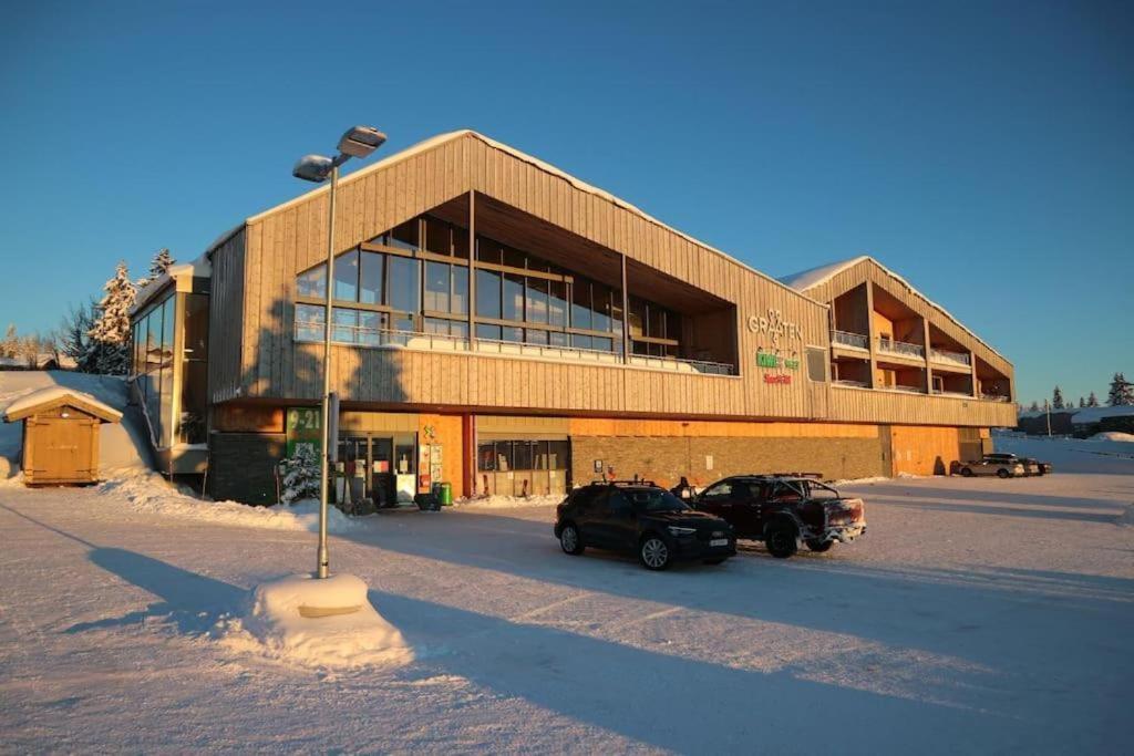 Leilighet Med Panoramautsikt Sjusjoen Innendors Parkering Exteriör bild