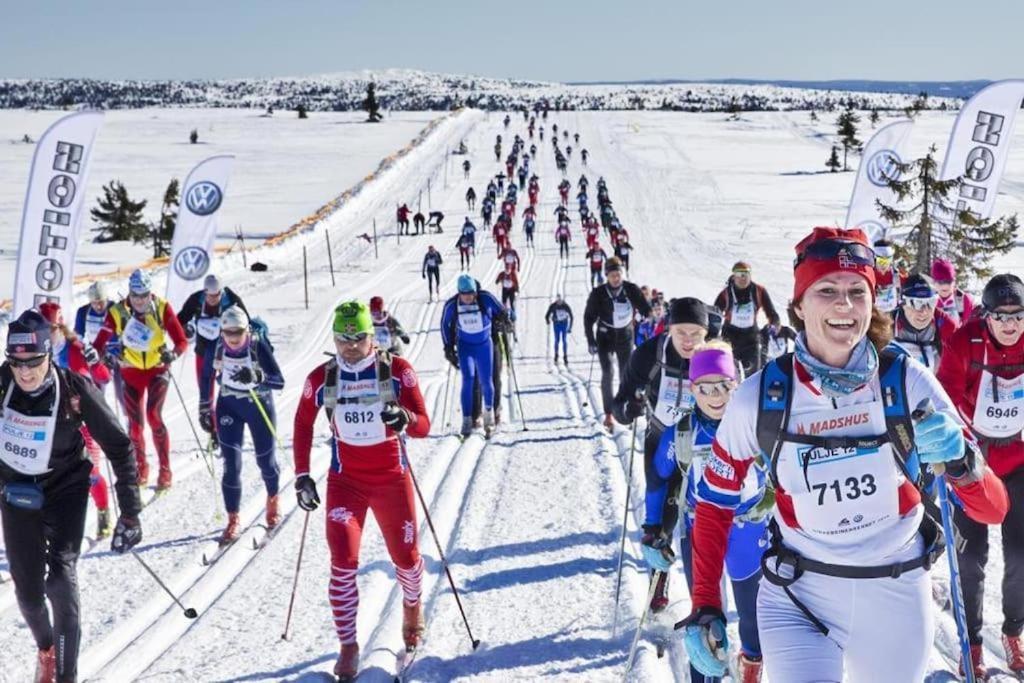 Leilighet Med Panoramautsikt Sjusjoen Innendors Parkering Exteriör bild