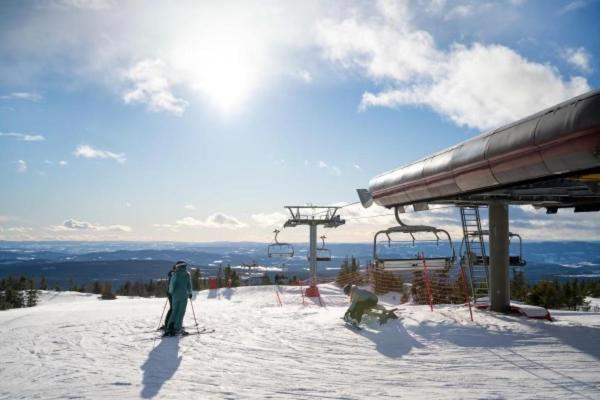 Leilighet Med Panoramautsikt Sjusjoen Innendors Parkering Exteriör bild